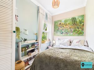 Bedroom- click for photo gallery